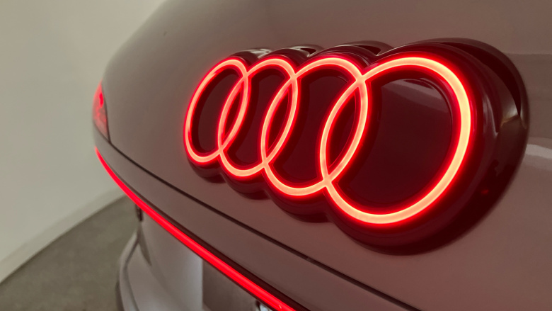 Audi Q3 1.5 e-Hybrid Launch Edition 5dr S Tronic Estate